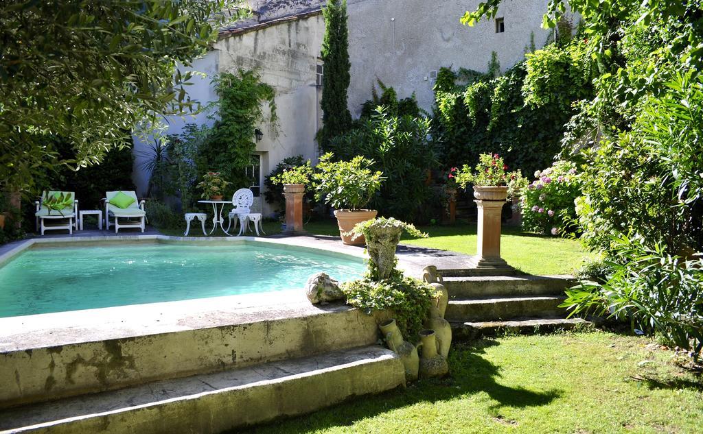Les Saisons Bed & Breakfast Villeneuve-les-Avignon Exterior photo