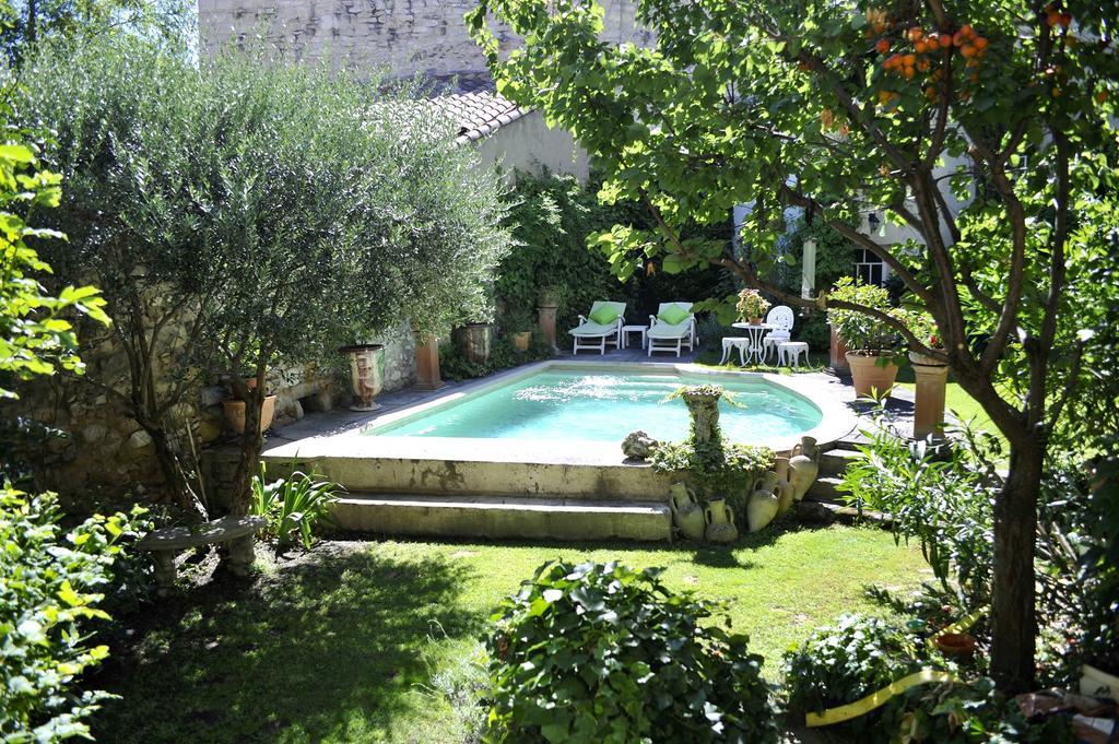 Les Saisons Bed & Breakfast Villeneuve-les-Avignon Exterior photo